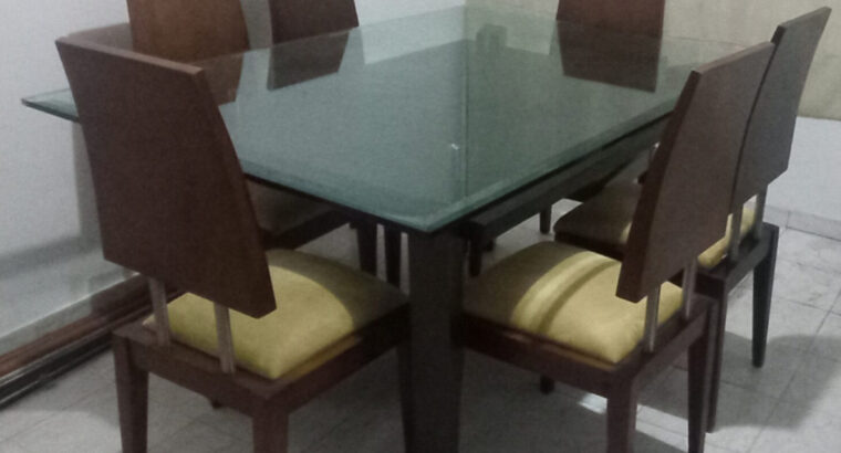Comedor De 6 Puestos Con Bifé.