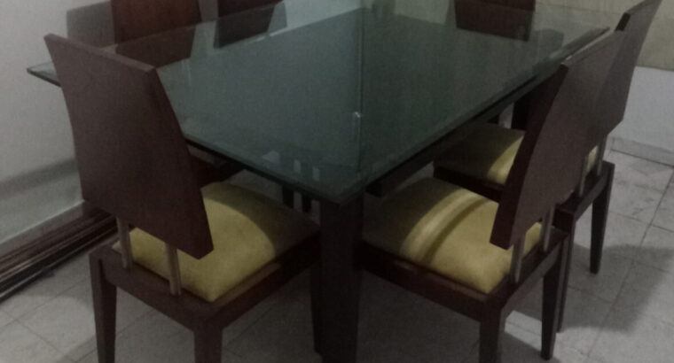 Comedor De 6 Puestos Con Bifé.