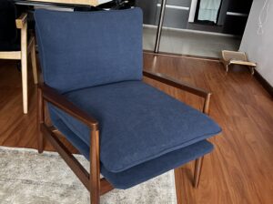 Poltrona Color Azul Estilo Mid-Century.