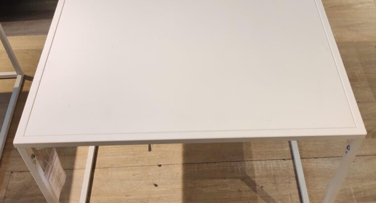 Mesa De Centro O Auxiliar Color Blanco.
