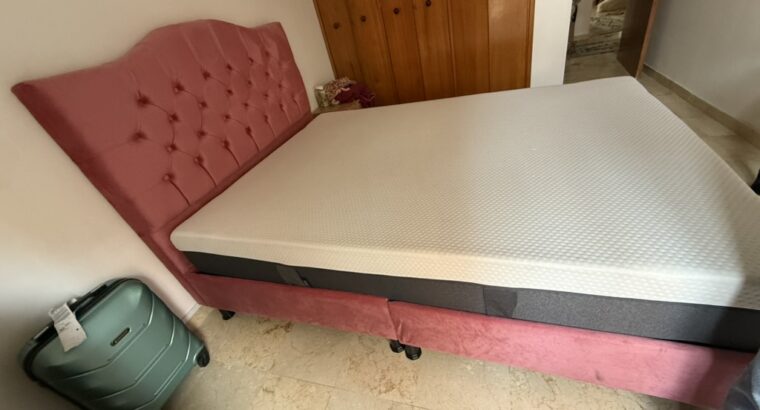 Cama Doble. Espaldar, Base Cama Y Colchón.