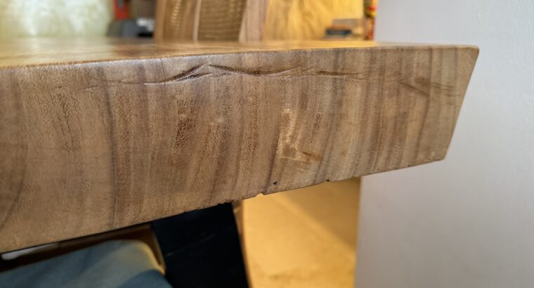 Mesa De Comedor En Madera Maciza.