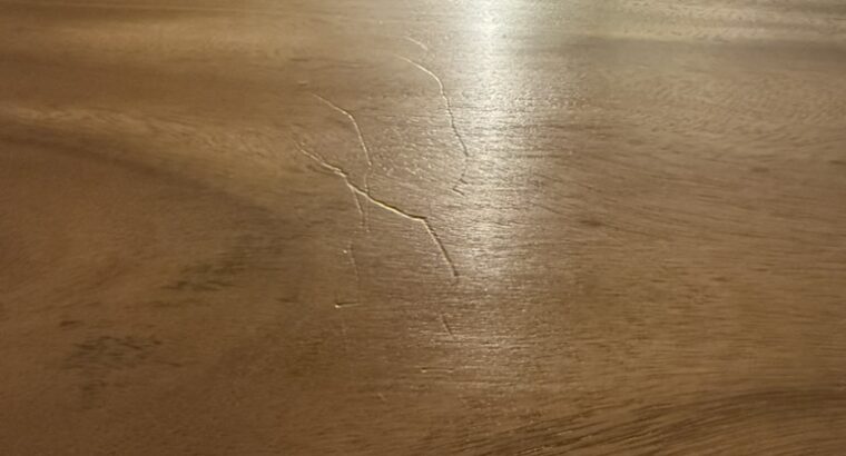 Mesa De Comedor En Madera Maciza.