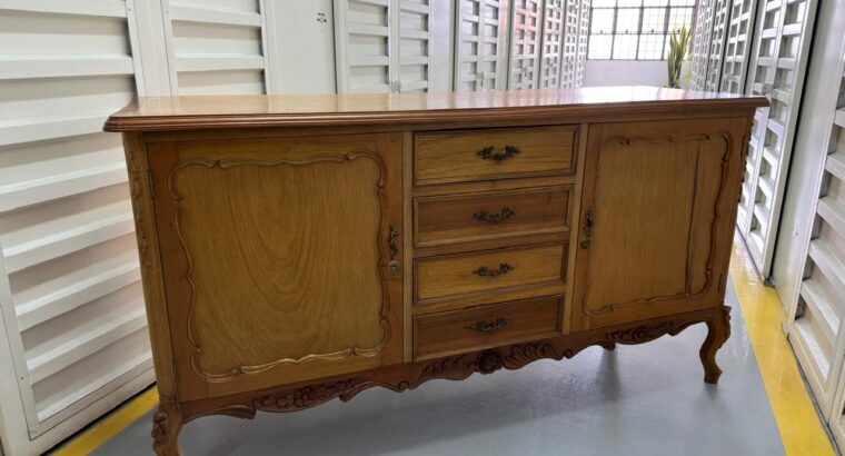 Bifé Antiguo En Madera Natural.
