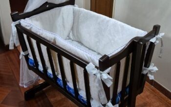 Cuna Mecedora En Madera Con Toldillo.