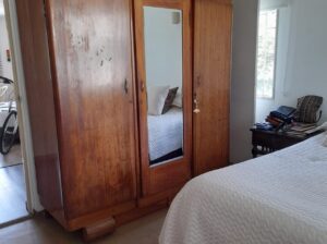 Armario De Madera Con Espejo Mueble Antiguo.