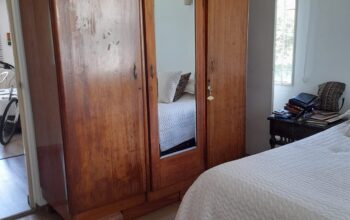 Armario De Madera Con Espejo Mueble Antiguo.