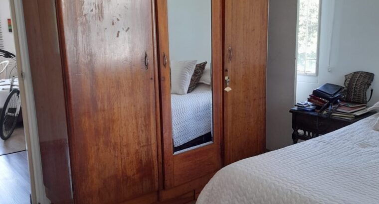 Armario De Madera Con Espejo Mueble Antiguo.