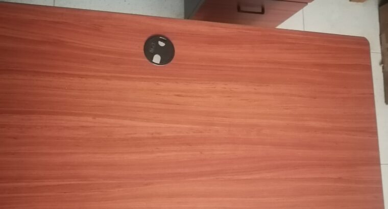 Escritorio Con Archivador Marca Compumuebles