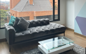 Sofá De 3 Puestos Tipo Chaise Lounge.