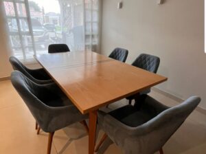 Comedor De 6 Puestos Mesa En Madera Y 6 Sillas
