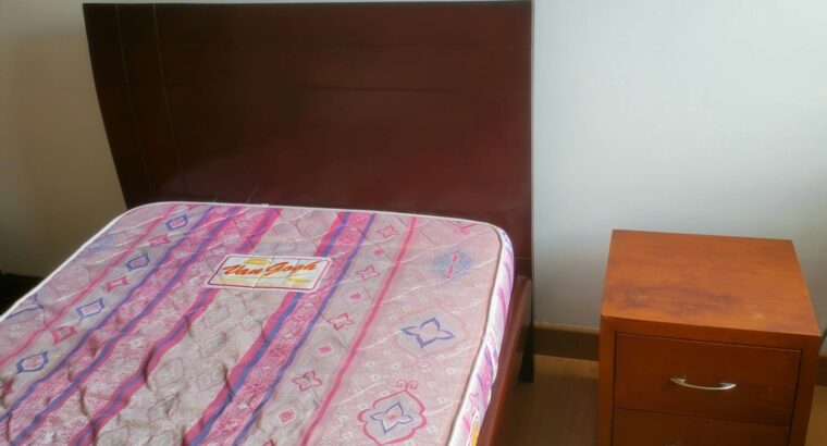 Cama sencilla + Colchón + Mesa De Noche