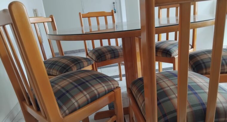 Juego De Comedor En Madera.