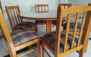 Juego De Comedor En Madera.