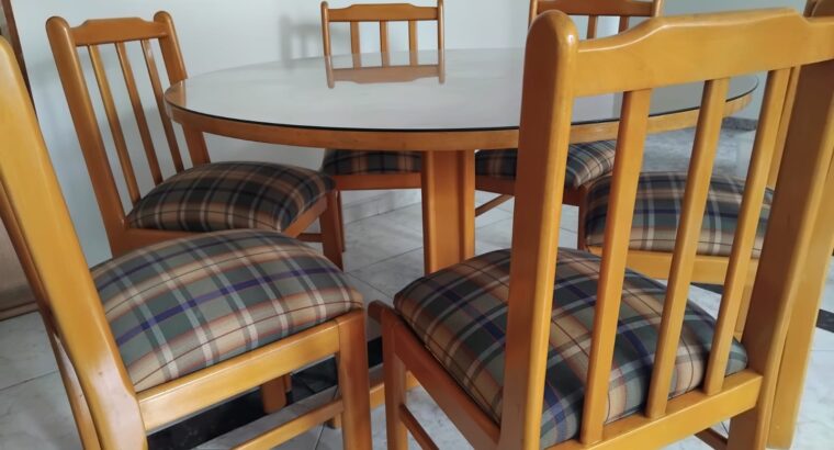 Juego De Comedor En Madera.