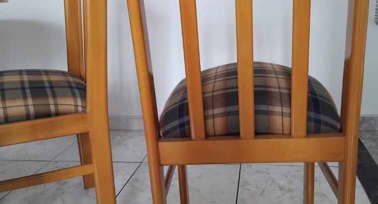 Juego De Comedor En Madera.