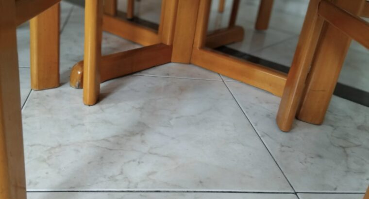 Juego De Comedor En Madera.