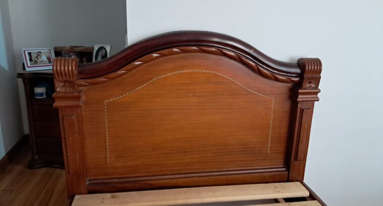 Cama Sencilla En Madera Color Miel