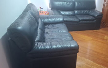 Sofas 2 Unidades. Tapizadas En Cuero.
