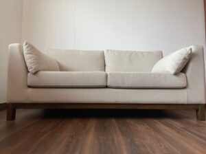 Sofá Tapizado En Lino Color Taupe