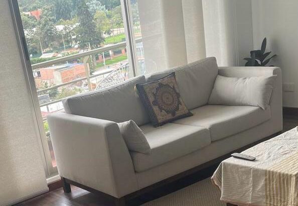 Sofá Tapizado En Lino Color Taupe