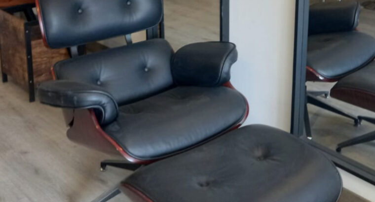Sillón Tipo Eames Con Reposapies
