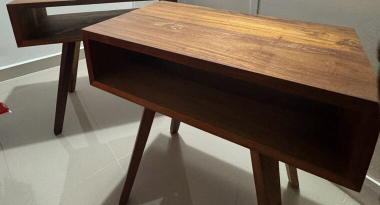 2 Mesas De Noche En Madera Estilo Contemporáneo