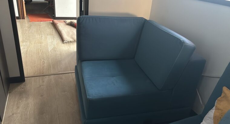 Sofá De 3 Puestos Con Mesa Adosada
