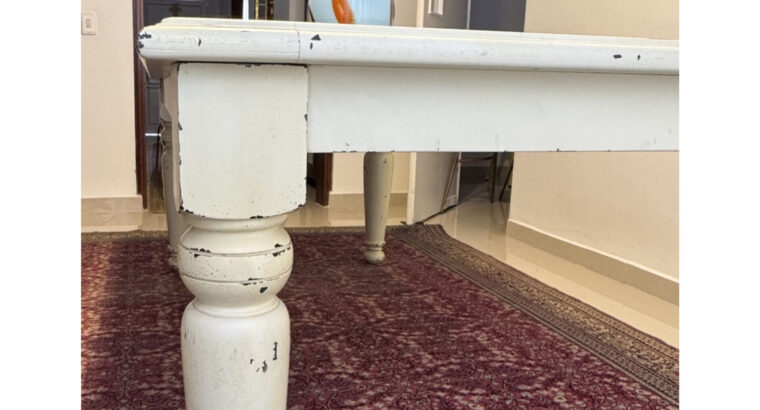 Mesa De Comedor Blanca En Madera De 6 a 8 Puestos