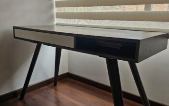 Consola O Escritorio Para Habitación O Sala
