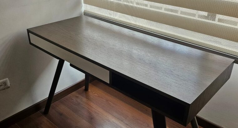 Consola O Escritorio Para Habitación O Sala