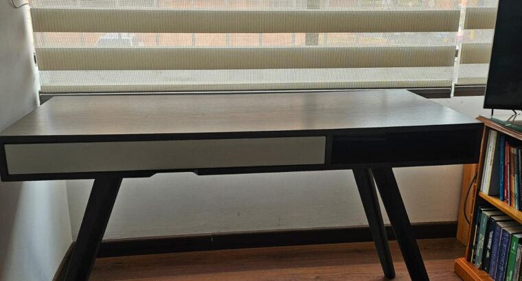 Consola O Escritorio Para Habitación O Sala