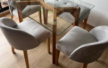 Comedor De 4 Puestos Mesa, 3 Sillas Y Banca