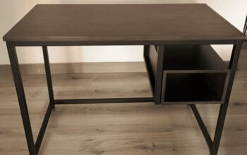 Escritorio De Mesa Color Madera Oscuro