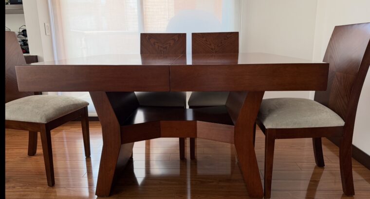 Comedor En Madera Mesa Extensible Y 6 Sillas
