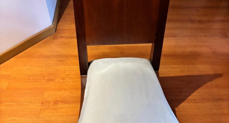 Comedor De 8 Puestos En Madera De Caoba