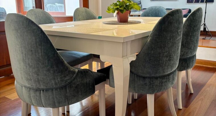 Juego De Comedor En Madera Con 6 Sillas