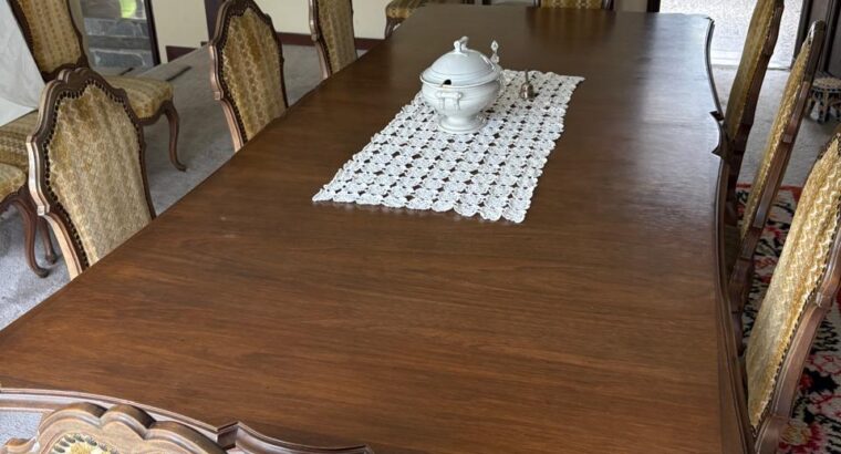 Comedor De 12 Puestos Estilo Clásico