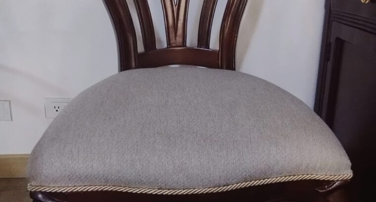 Comedor Con Base En Mármol Y 6 Sillas En Madera