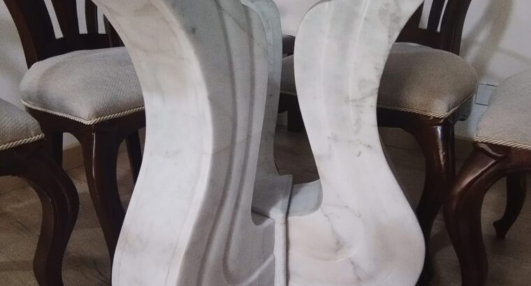 Comedor Con Base En Mármol Y 6 Sillas En Madera