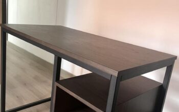 Escritorio de mesa Color Madera Oscuro