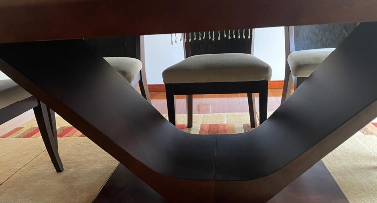 Comedor De 8 Puestos En Madera De Caoba