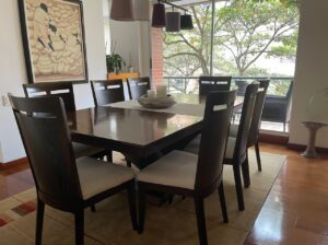 Comedor De 8 Puestos En Madera De Caoba