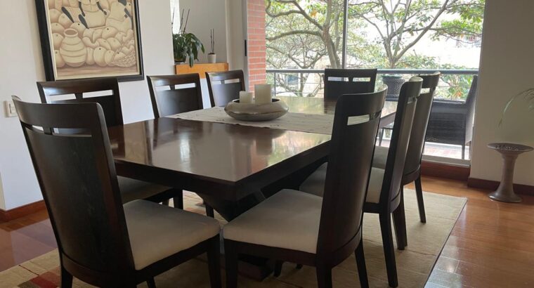 Comedor De 8 Puestos En Madera De Caoba