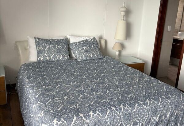 Cama doble importada