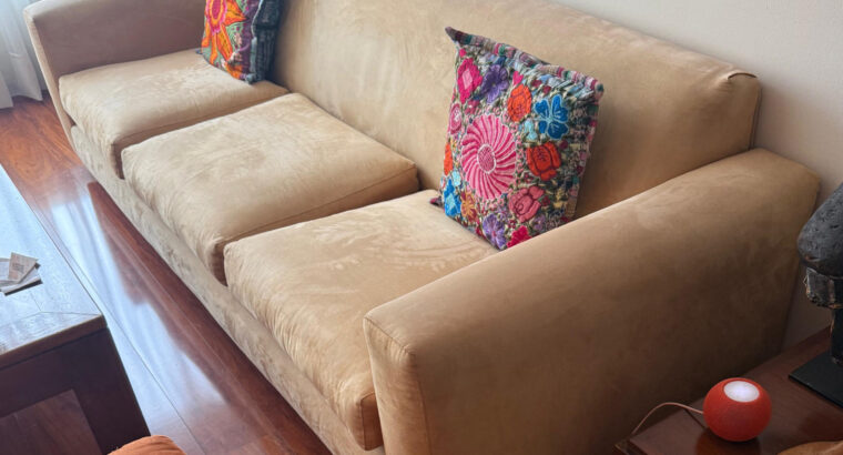 Sofá De 4 Puestos Color Mostaza