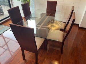 Juego De Comedor En Madera Y Vidrio