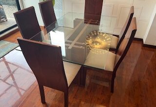 Juego De Comedor En Madera Y Vidrio