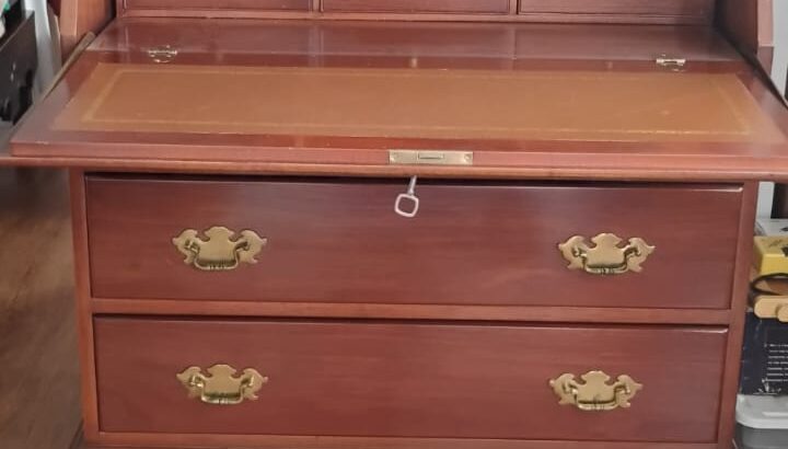 Mueble Secreter En Madera