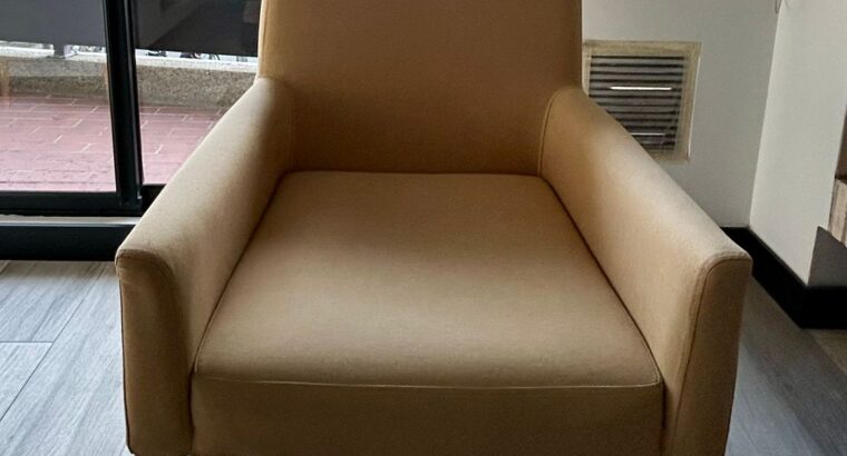 Sala Completa, Sofá, 2 Poltronas Y Mesas